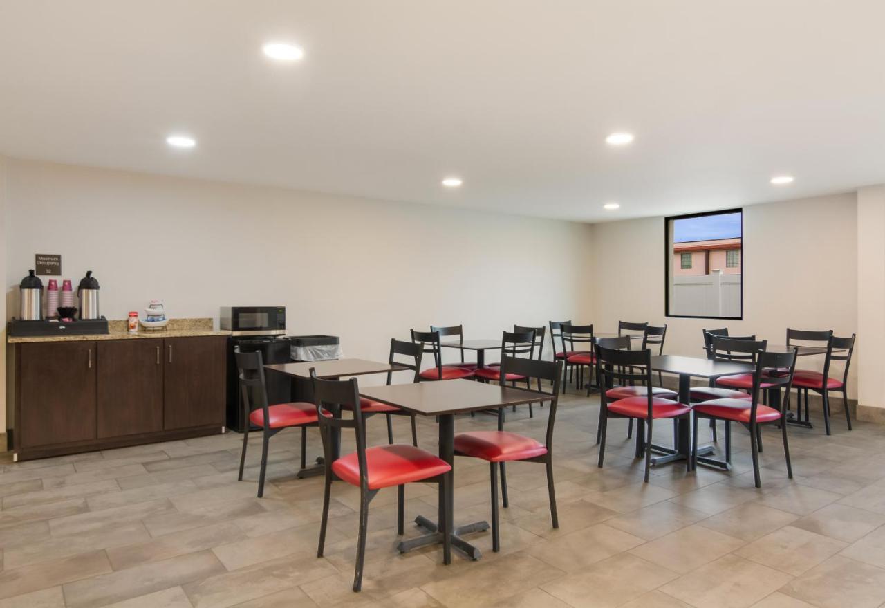 Red Roof Inn チェスター エクステリア 写真